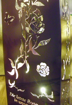 Lackierte Feuersäule "Rose" mit Deckel Deckosäule Stehlampe